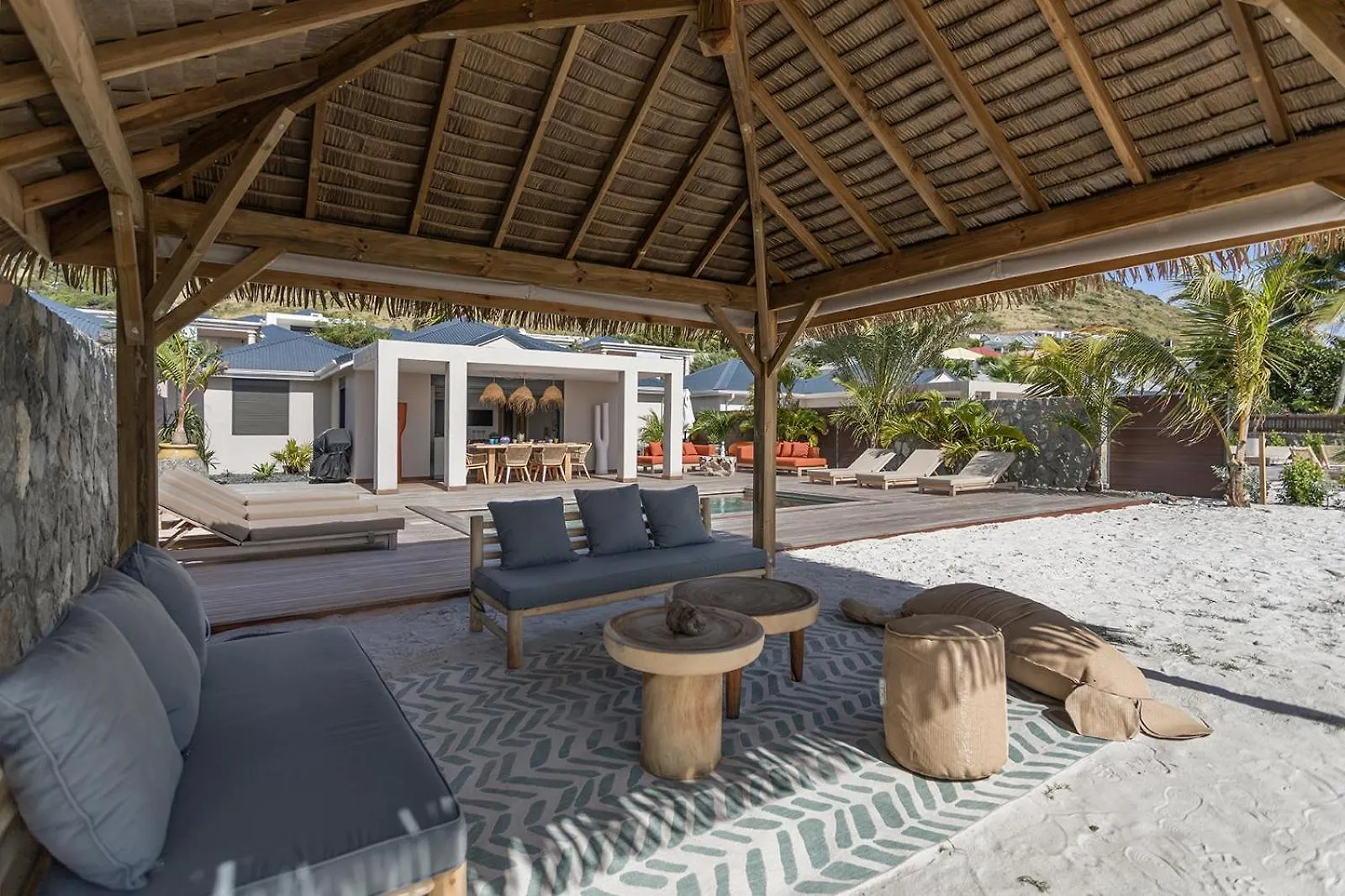 3-Bedrooms Villa 5Min From Orient Bay Cul de Sac