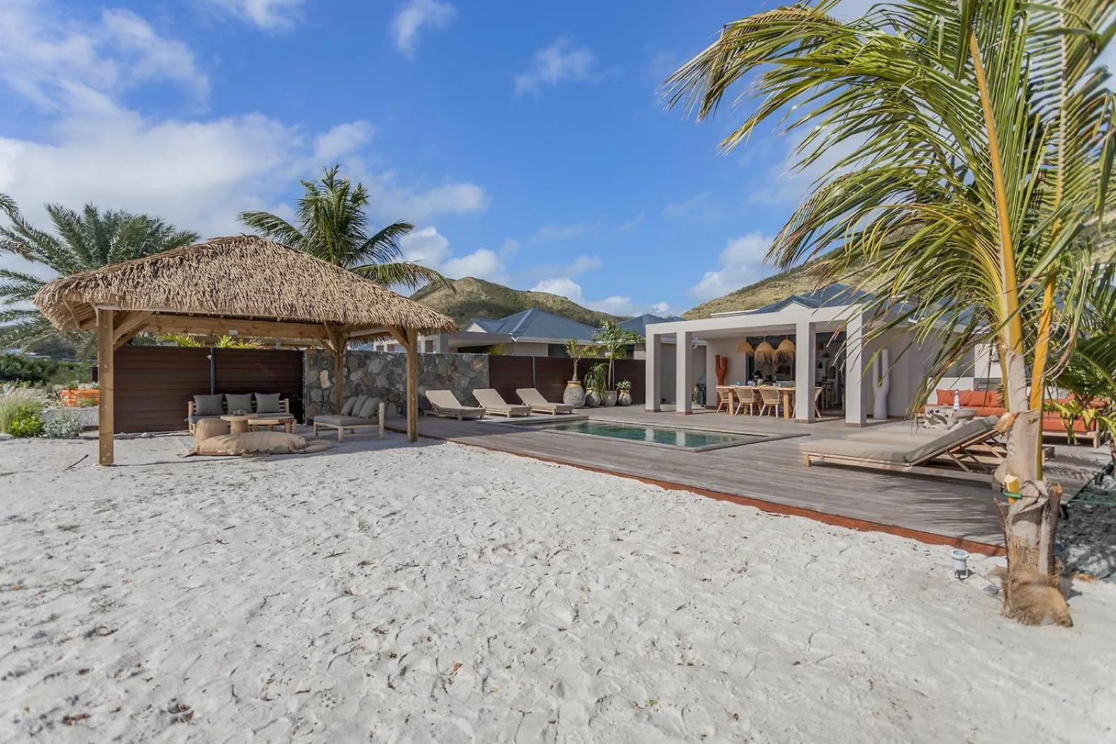 3-Bedrooms Villa 5Min From Orient Bay Cul de Sac